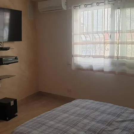 Affittasi In A Appartement *